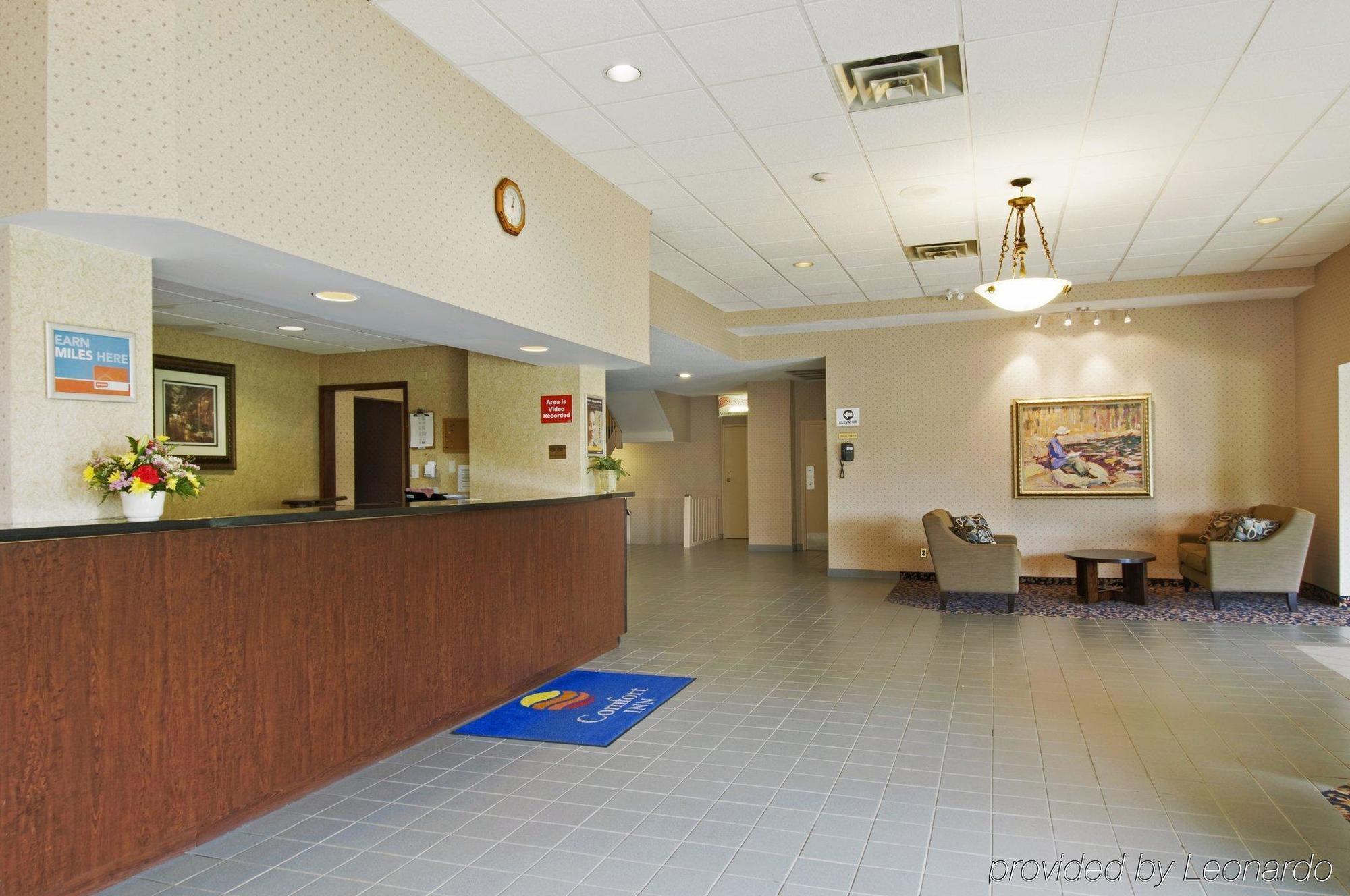 Econo Lodge Smiths Falls Interior photo